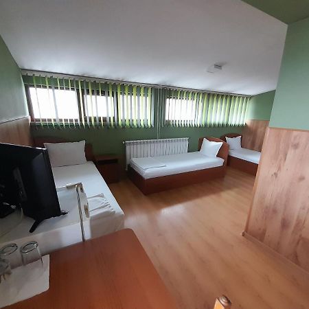 Fenerite Family Hotel 特尔戈维什特 外观 照片