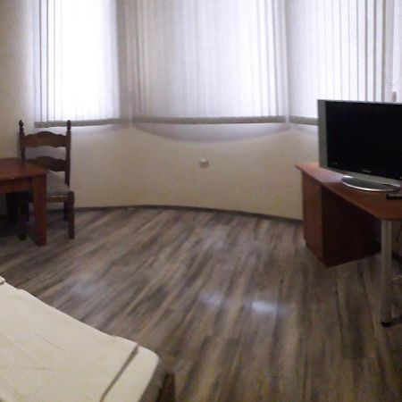 Fenerite Family Hotel 特尔戈维什特 外观 照片