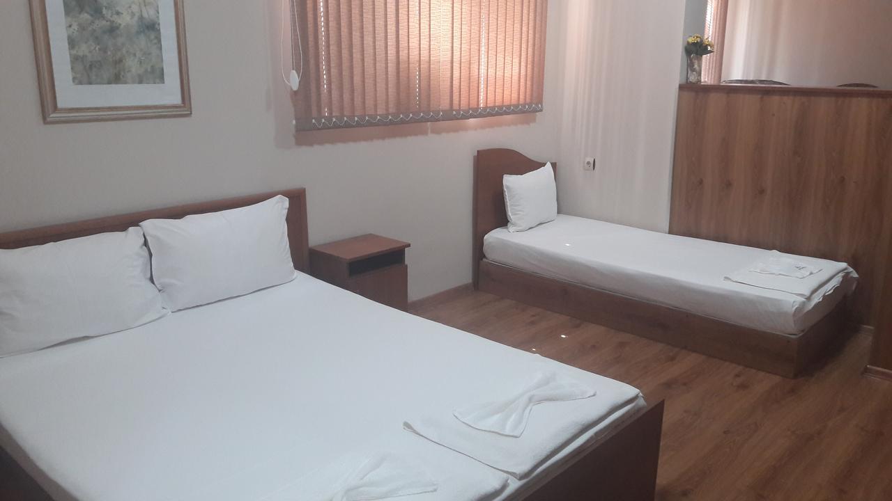 Fenerite Family Hotel 特尔戈维什特 外观 照片