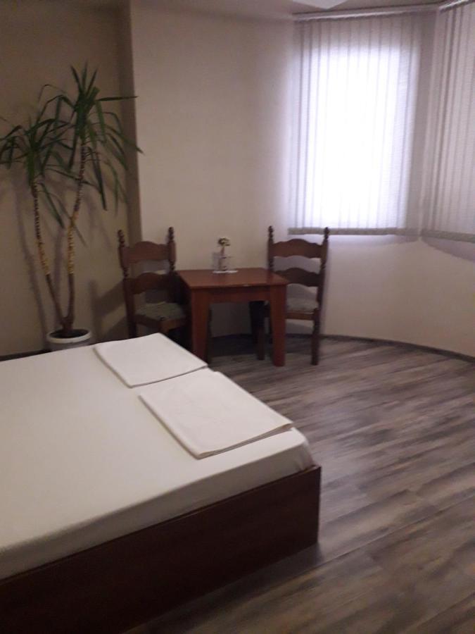Fenerite Family Hotel 特尔戈维什特 外观 照片