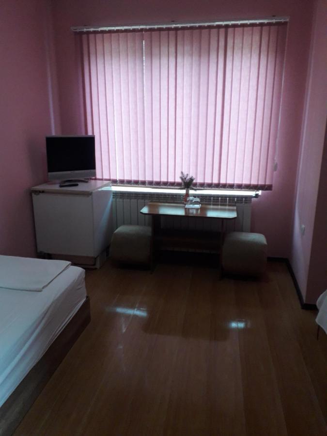 Fenerite Family Hotel 特尔戈维什特 外观 照片